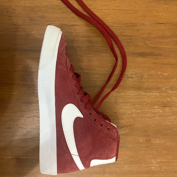 Red high top Nikes - Picture 2 of 5